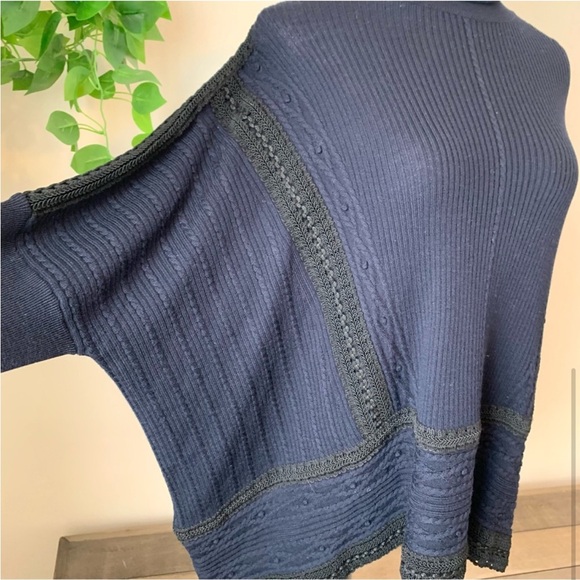 Valentino Sweater - Picture 5 of 7